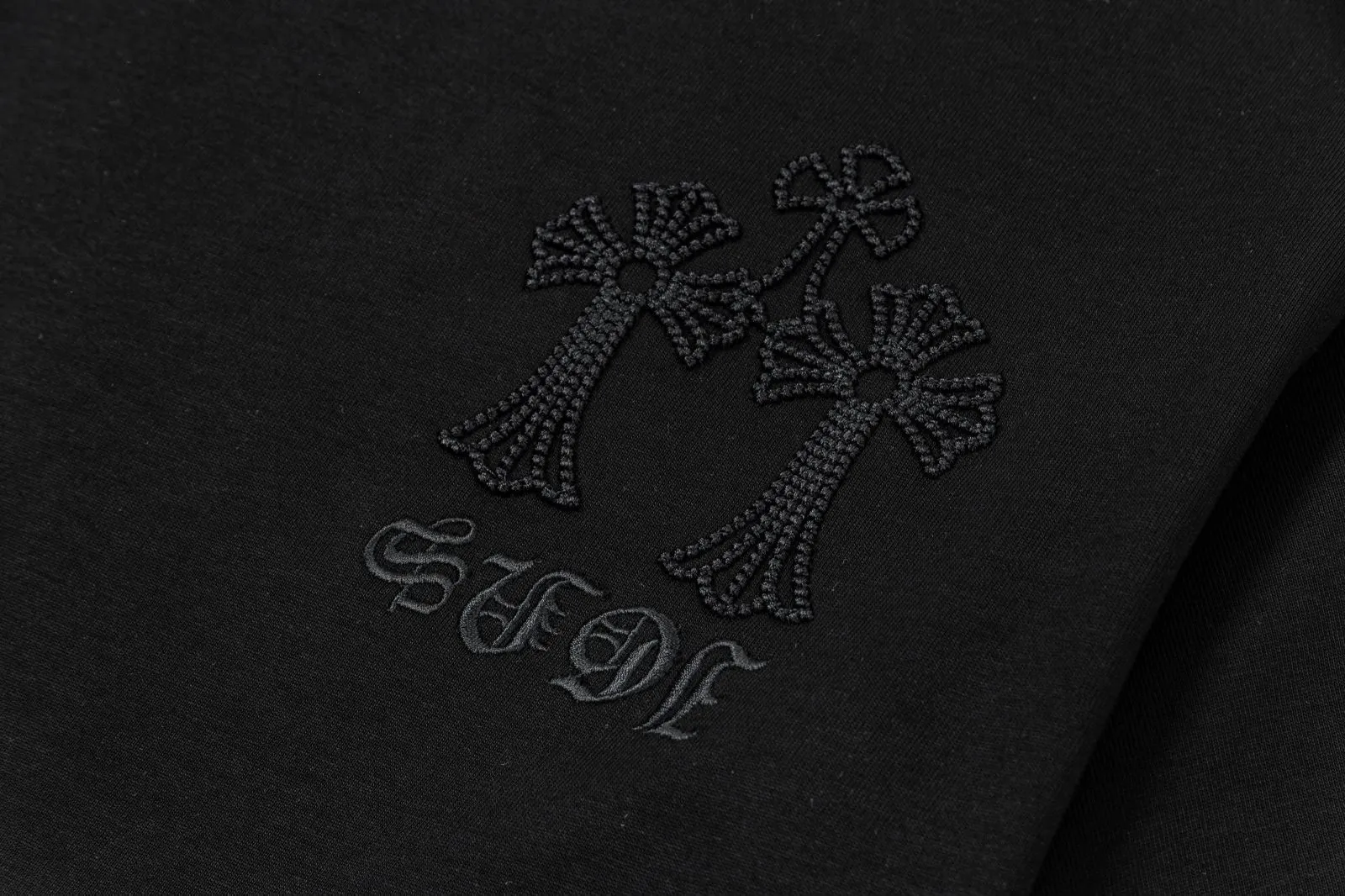 🅿️200 [CH Crow Heart] 2025FW short-sleeved T-shirt, arch bridge embroidery, high-end 26s double yarn 300g fabric, heavy fabric, custom stretcher rib, same cylinder and dye, complete three standards, same style for men and women, color: black, white, size: S M L XL 2XL